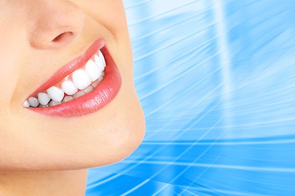 Family Dentist Treatments For A Chipped Tooth