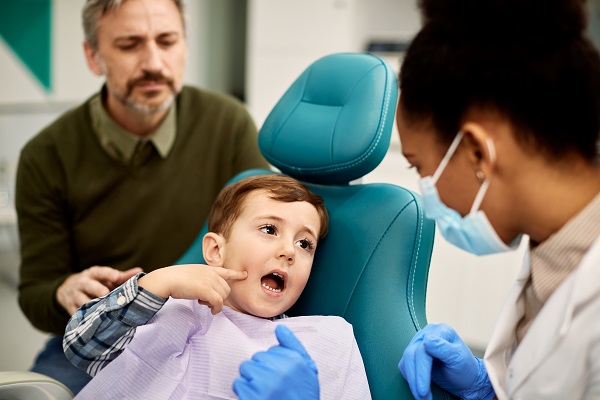 How A Family Dentist Addresses A Toothache